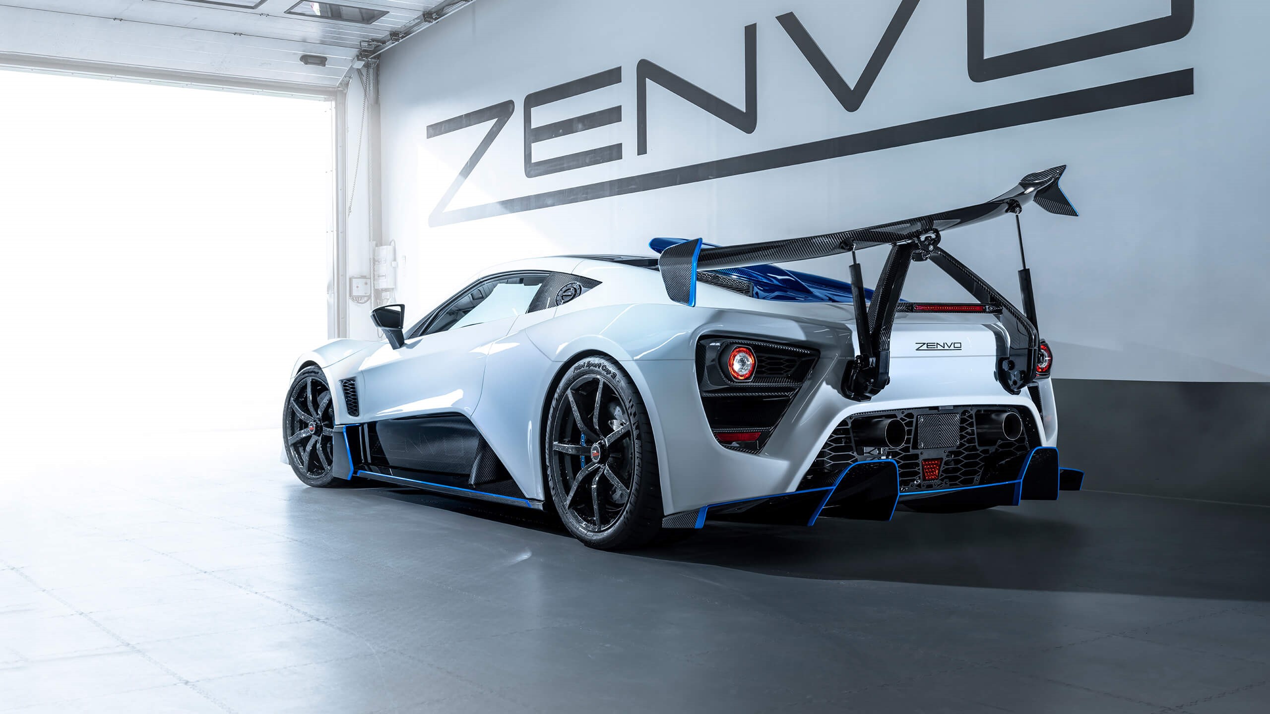 Photo of the Zenvo TSR-S with the rear spoiler tilted laterally