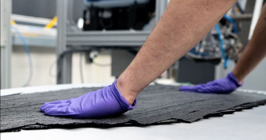 Manufacturing Methods in Composites